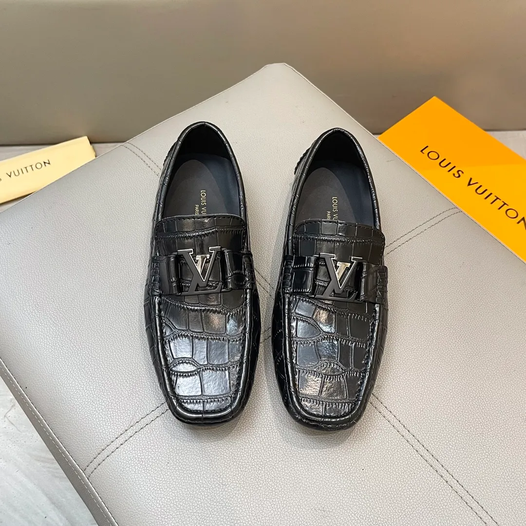 Factory price: 460💰LV men's beanie shoes 2025 official website synchronization <market top version> cowhide pressed grid ➕ black cow lining original packaging. Size 38-45